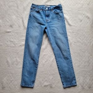 Levi's Women's Light Blue Straight Leg Jeans